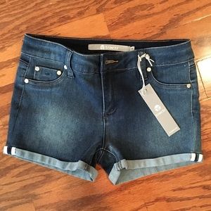 Tractr Girls Jean Shorts. NWT. Size 14.